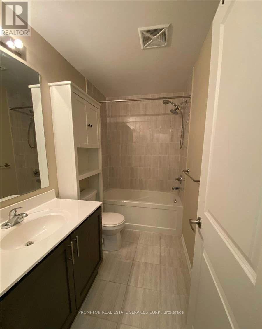 59 - 28 Fieldway Road Property Photo 6