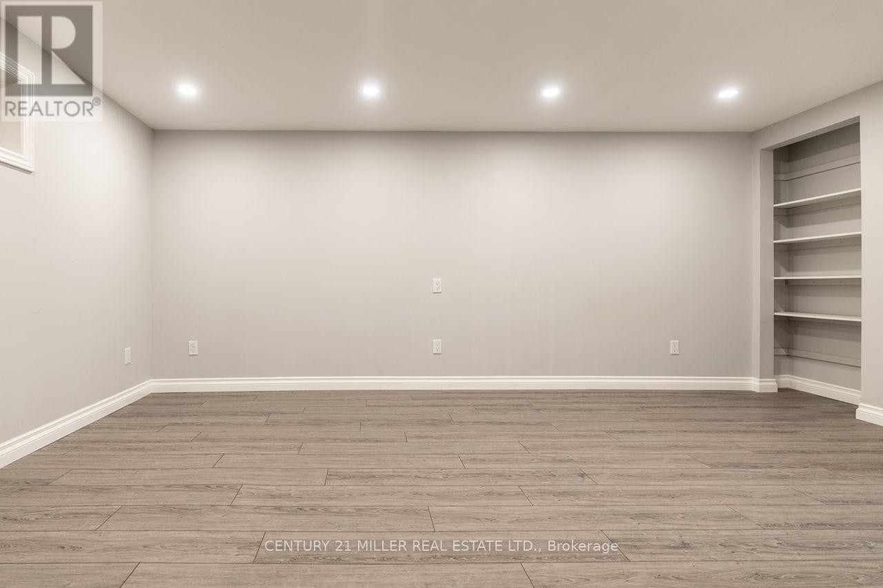 2697 Hollington Crescent Property Photo 24