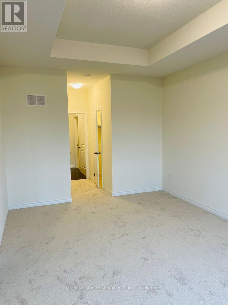 Main & 2nd - 20 Donald Ficht Crescent Property Photo 15