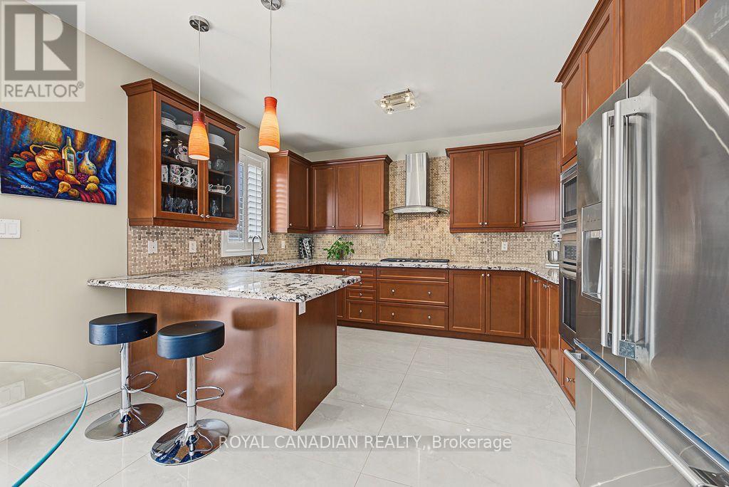 13 Island Grove Property Photo 9