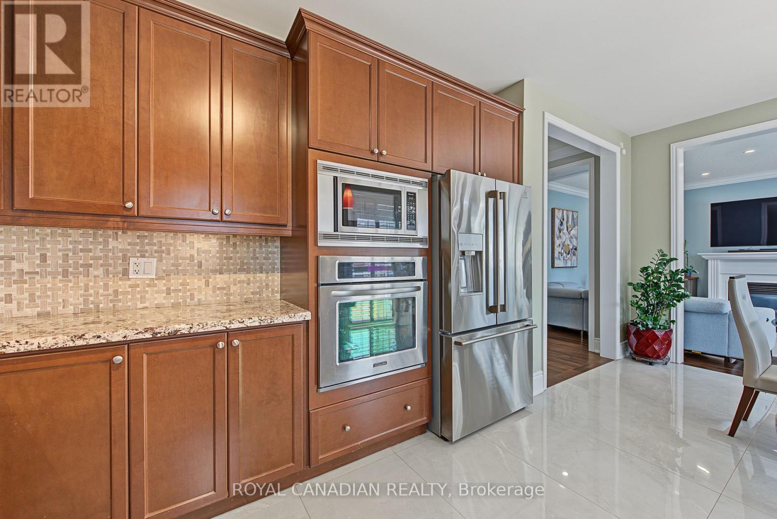 13 Island Grove Property Photo 10