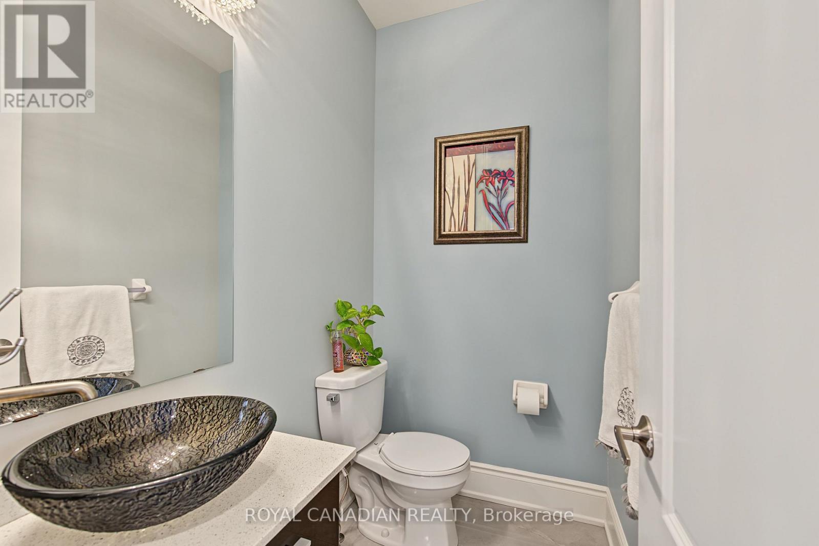 13 Island Grove Property Photo 16