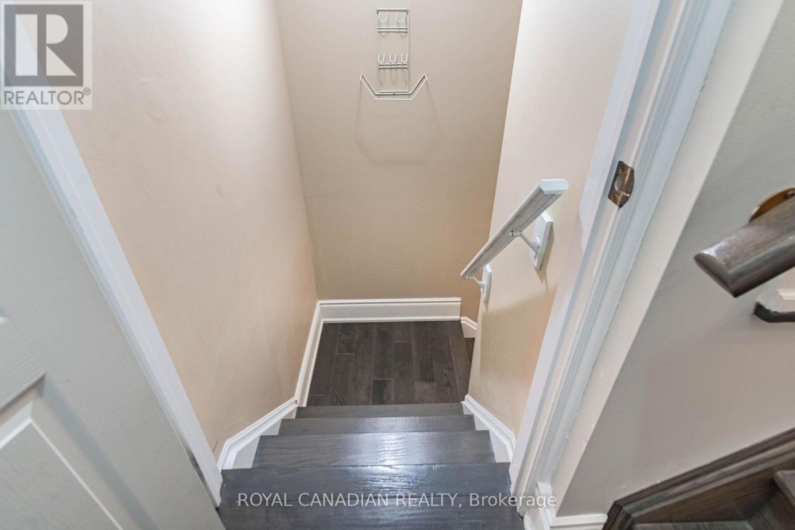 13 Island Grove Property Photo 33