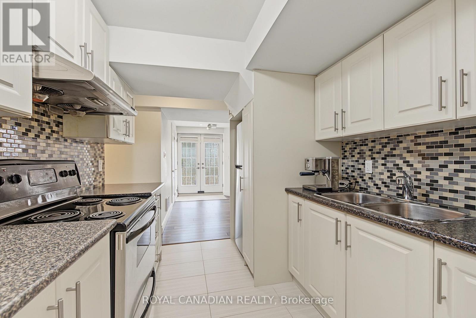 13 Island Grove Property Photo 35