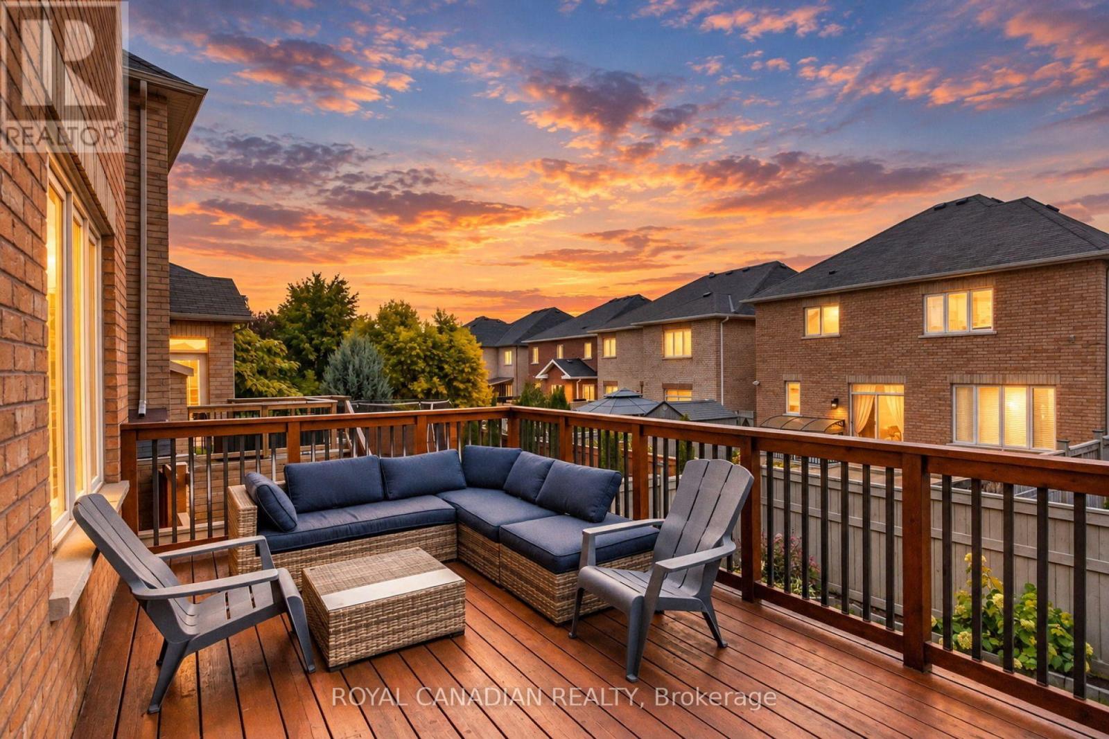 13 Island Grove Property Photo 44