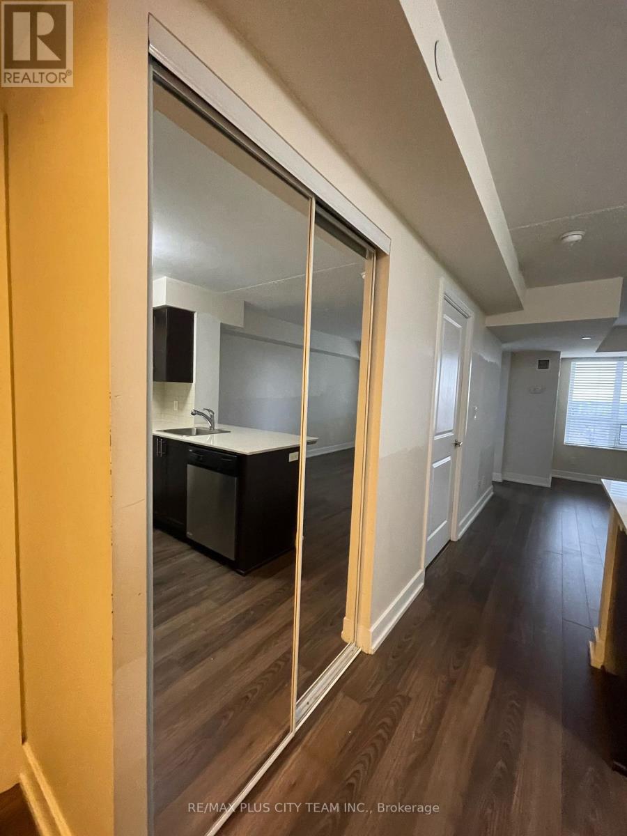 1521 - 2 Eva Road Property Photo 2