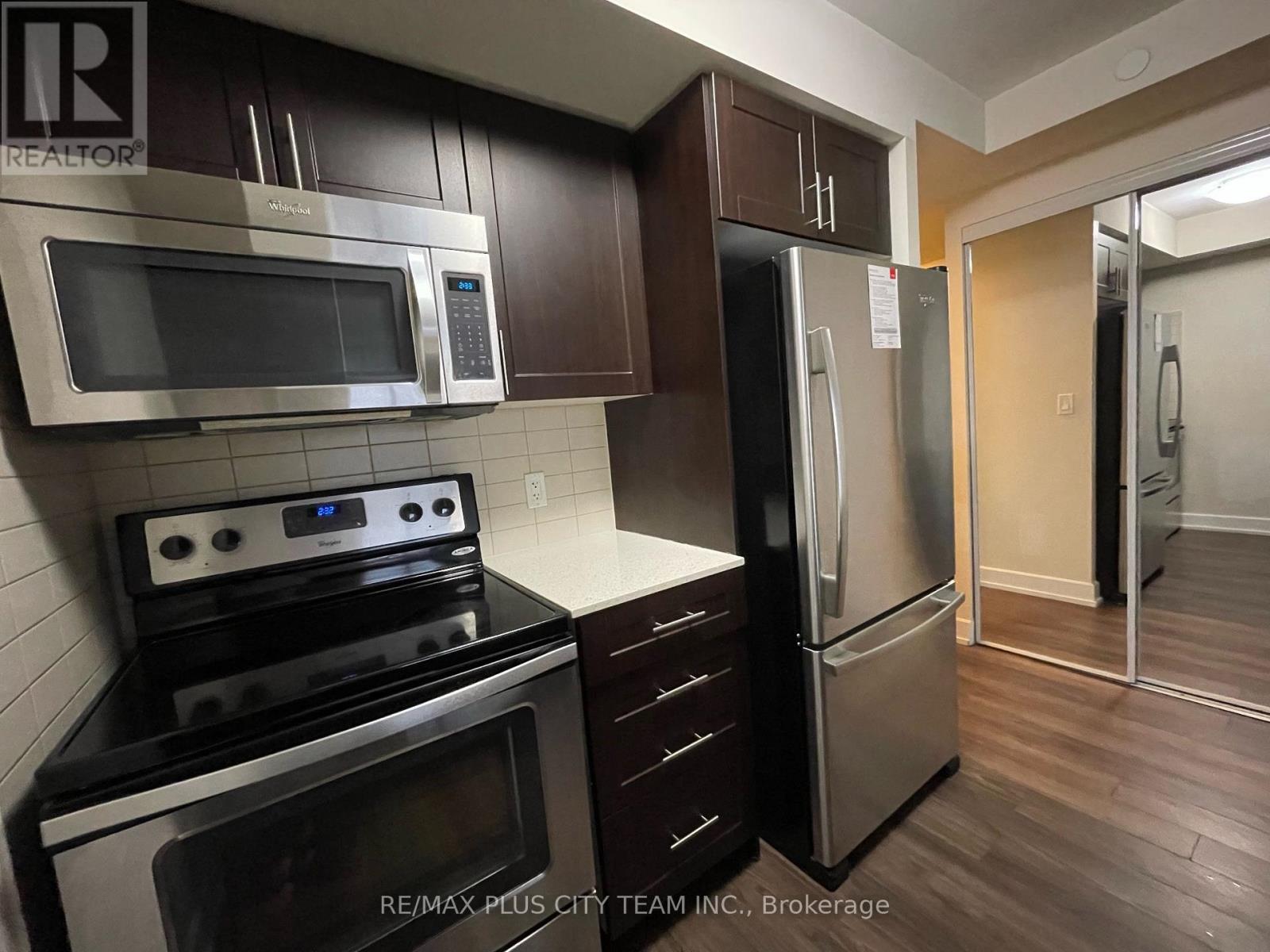 1521 - 2 Eva Road Property Photo 9