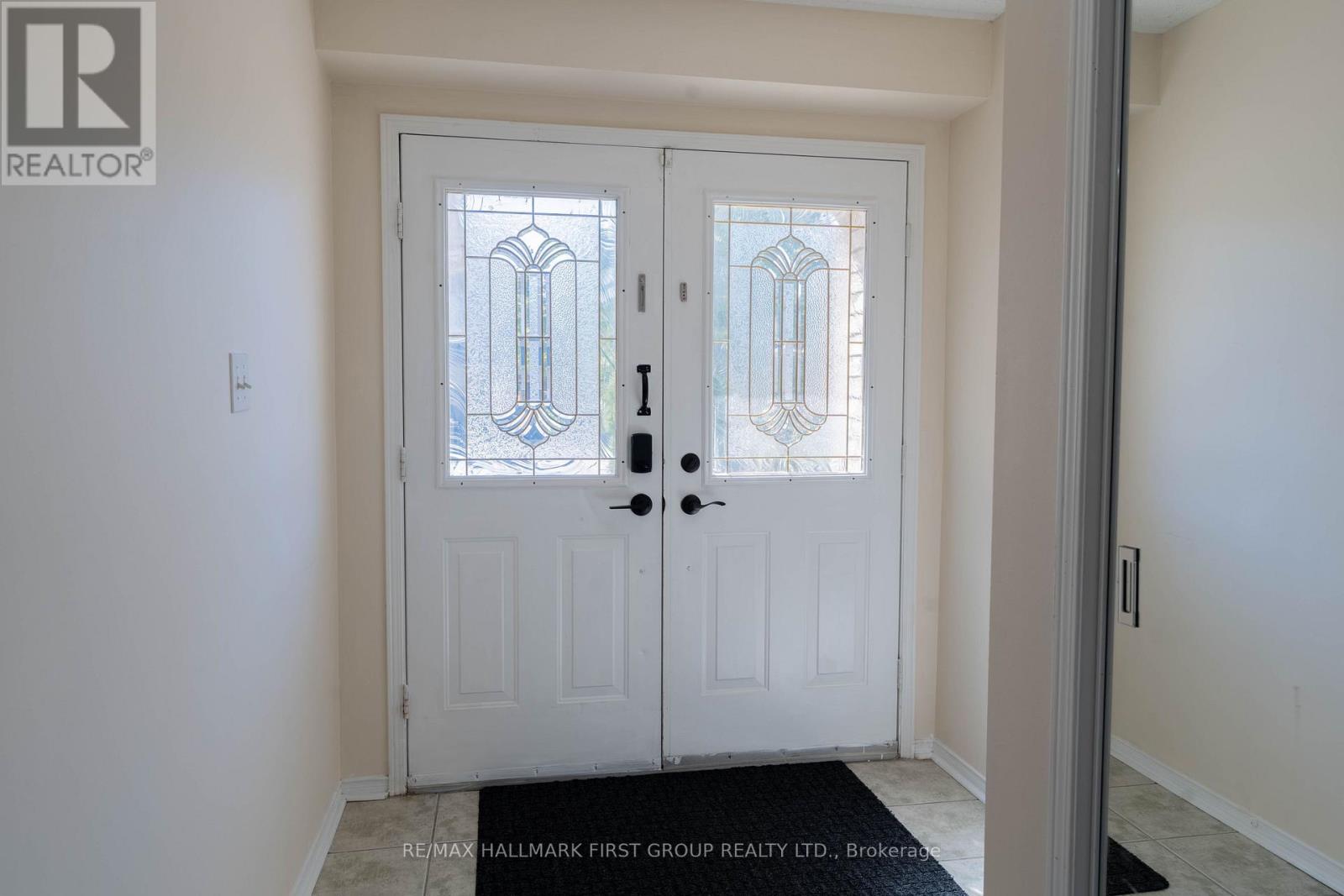 7686 Black Walnut Trail Property Photo 3