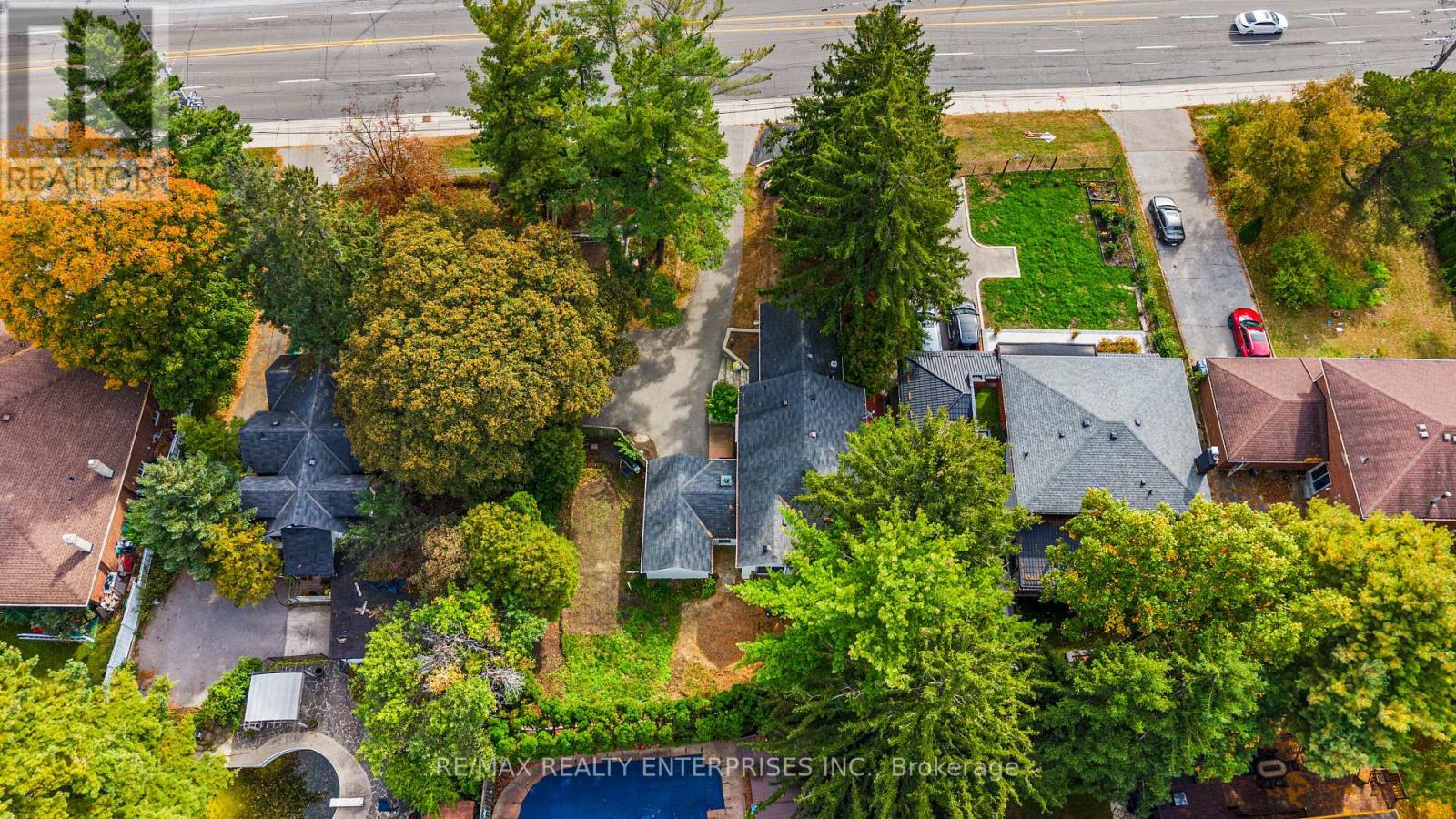 1141 Lakeshore Road W Property Photo 4