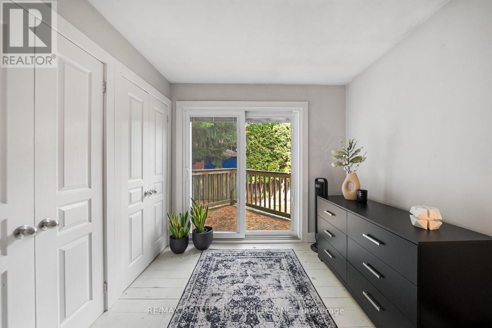 1141 Lakeshore Road W Property Photo 20
