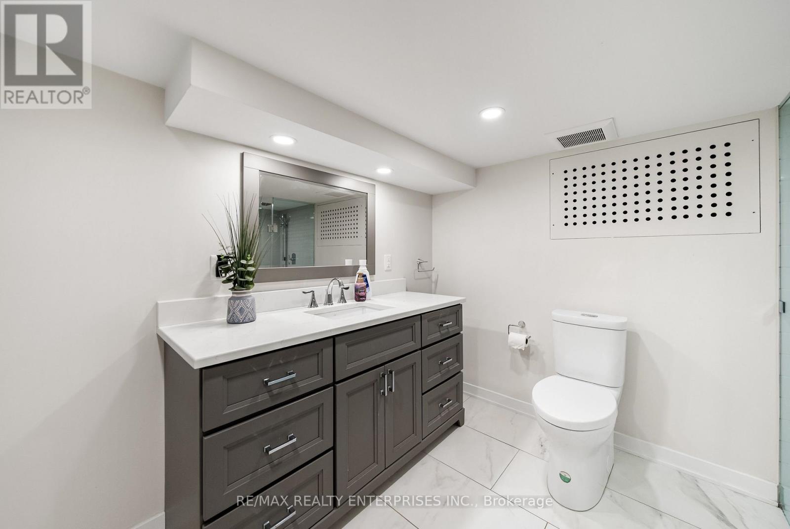 1141 Lakeshore Road W Property Photo 30