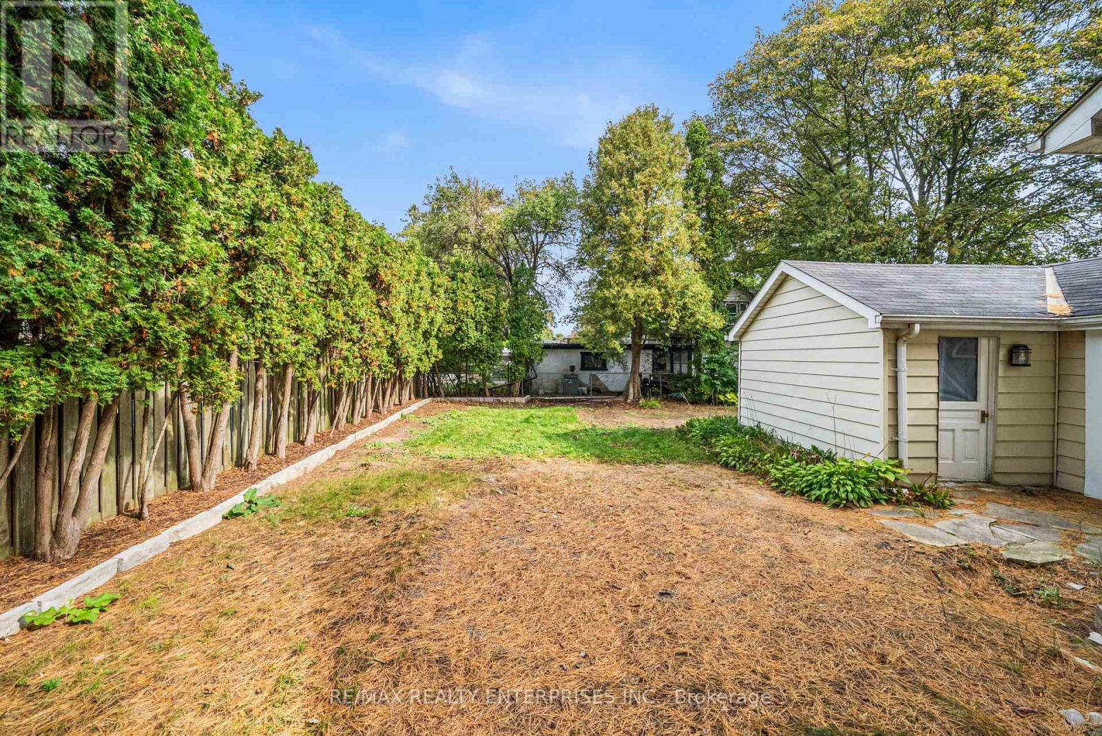 1141 Lakeshore Road W Property Photo 33