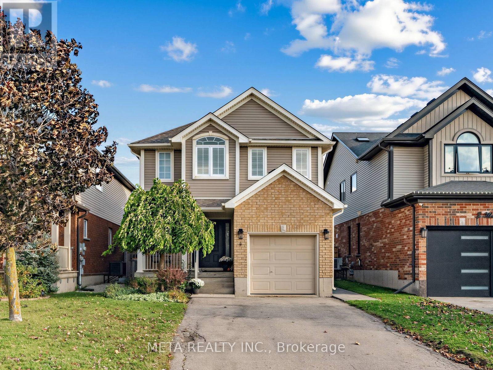 4 MURRAY COURT Property Photo 1