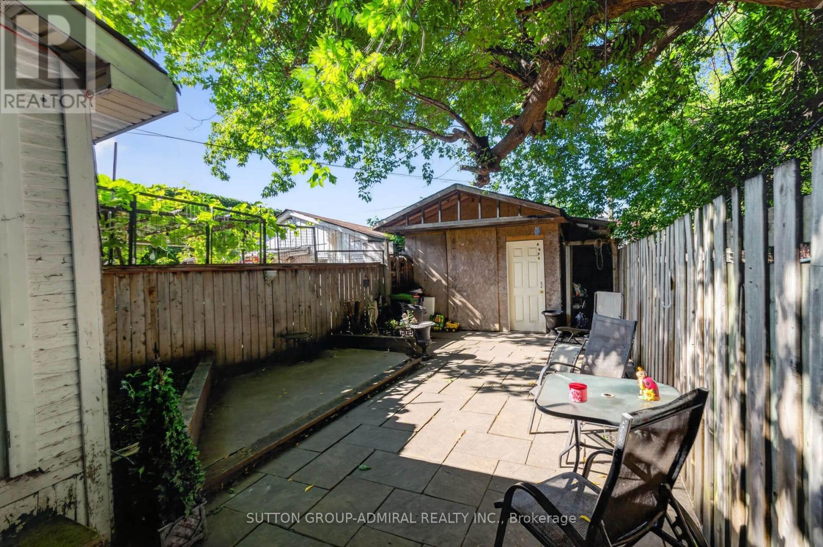 320 Weston Road Property Photo 23