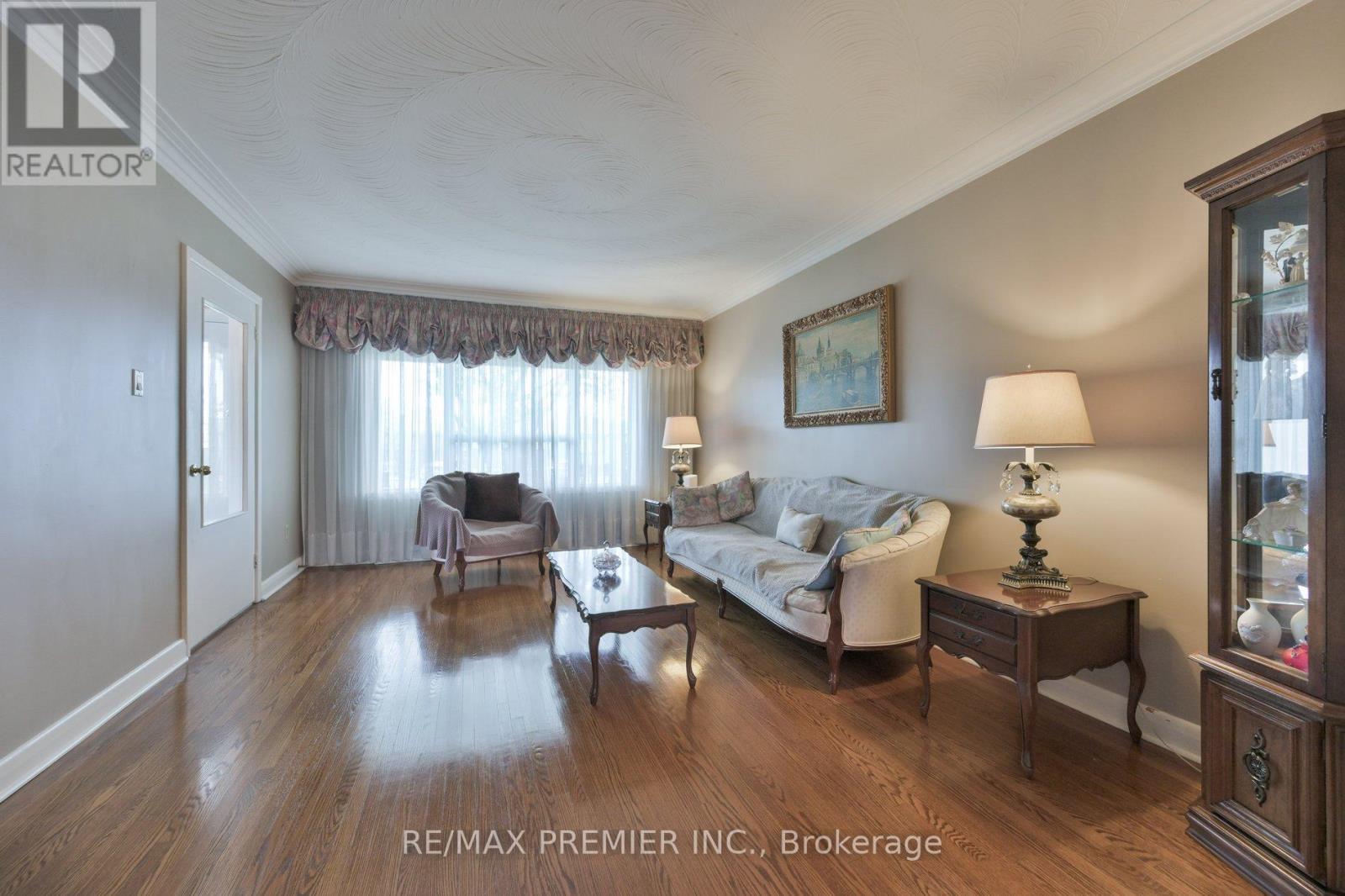 81 Macleod Street Property Photo 8
