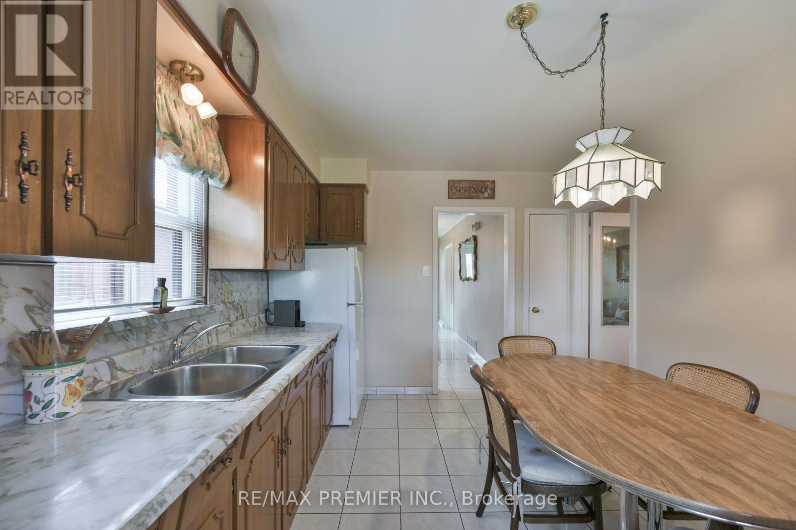81 Macleod Street Property Photo 12