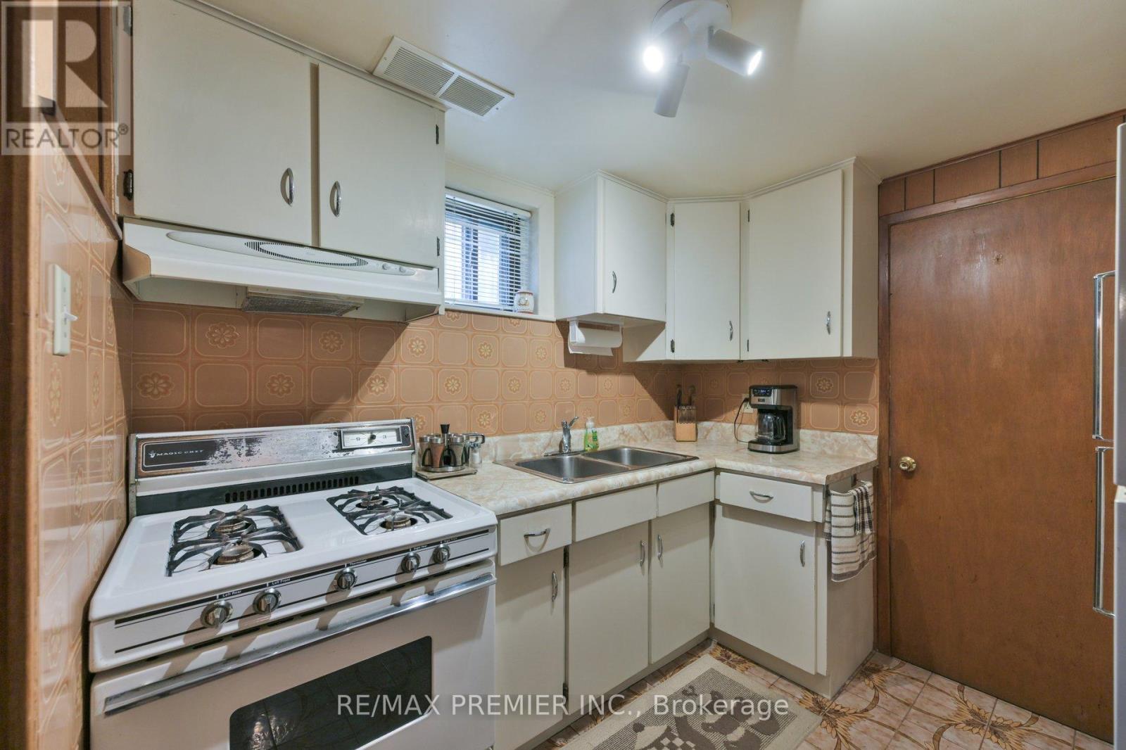 81 Macleod Street Property Photo 23