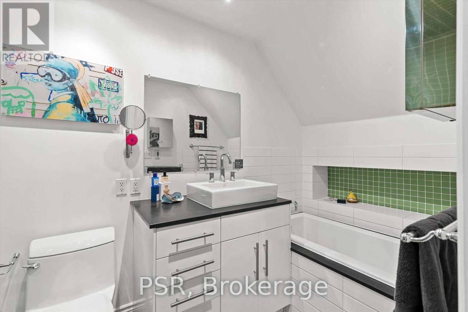 109 Macdonell Avenue Property Photo 23