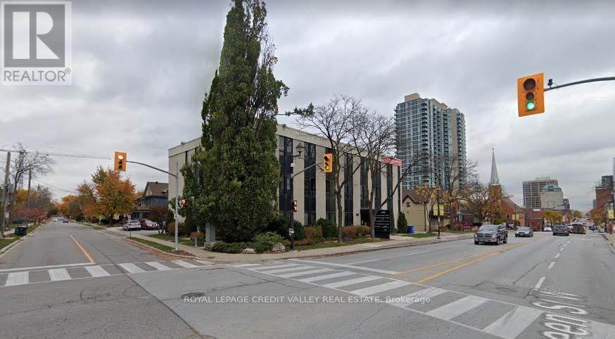 204 - 118 Queen Street W Property Photo 1