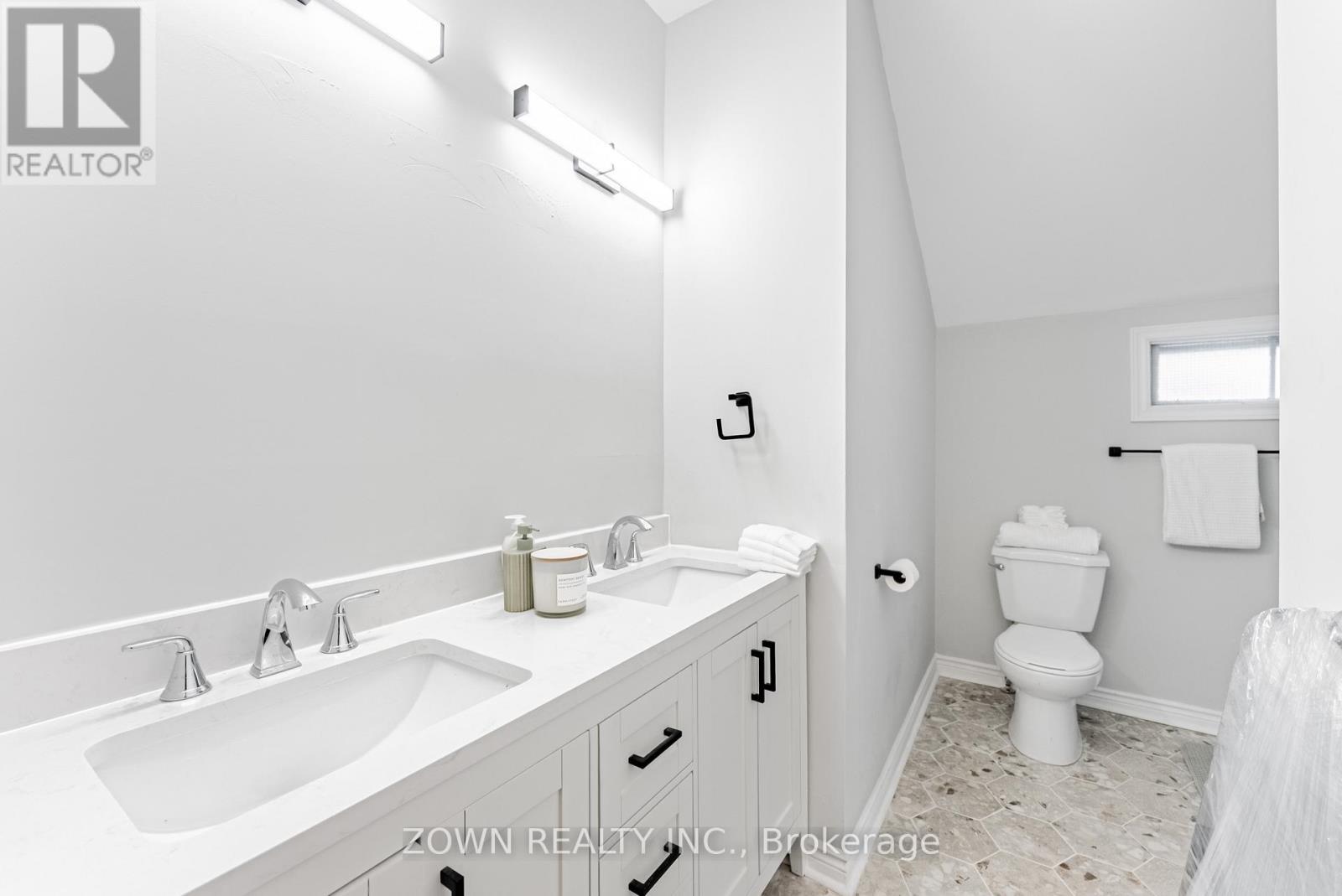 Upper - 17277 Old Main Street Property Photo 11