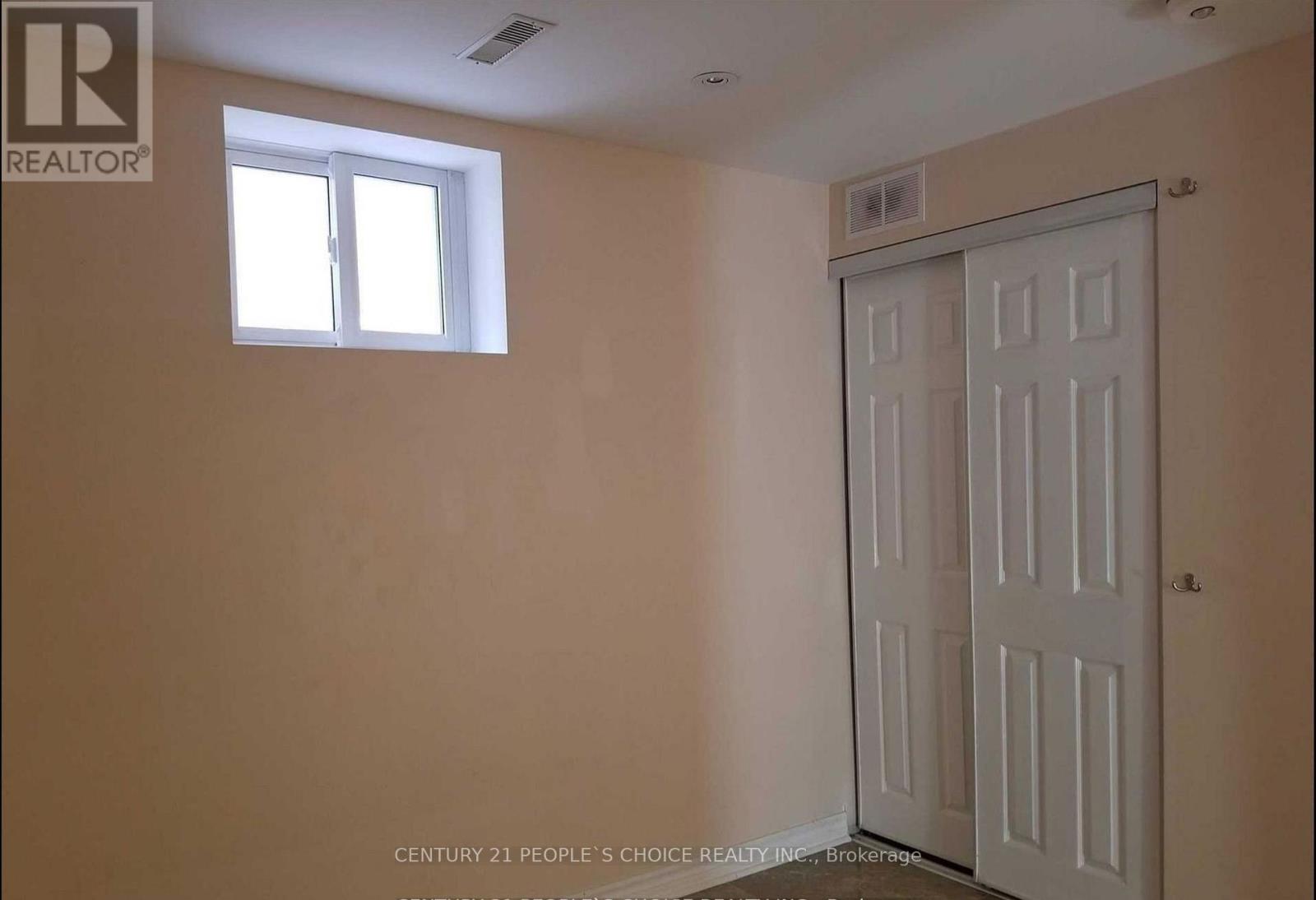 Lower - 5689 Sidmouth Street Property Photo 5