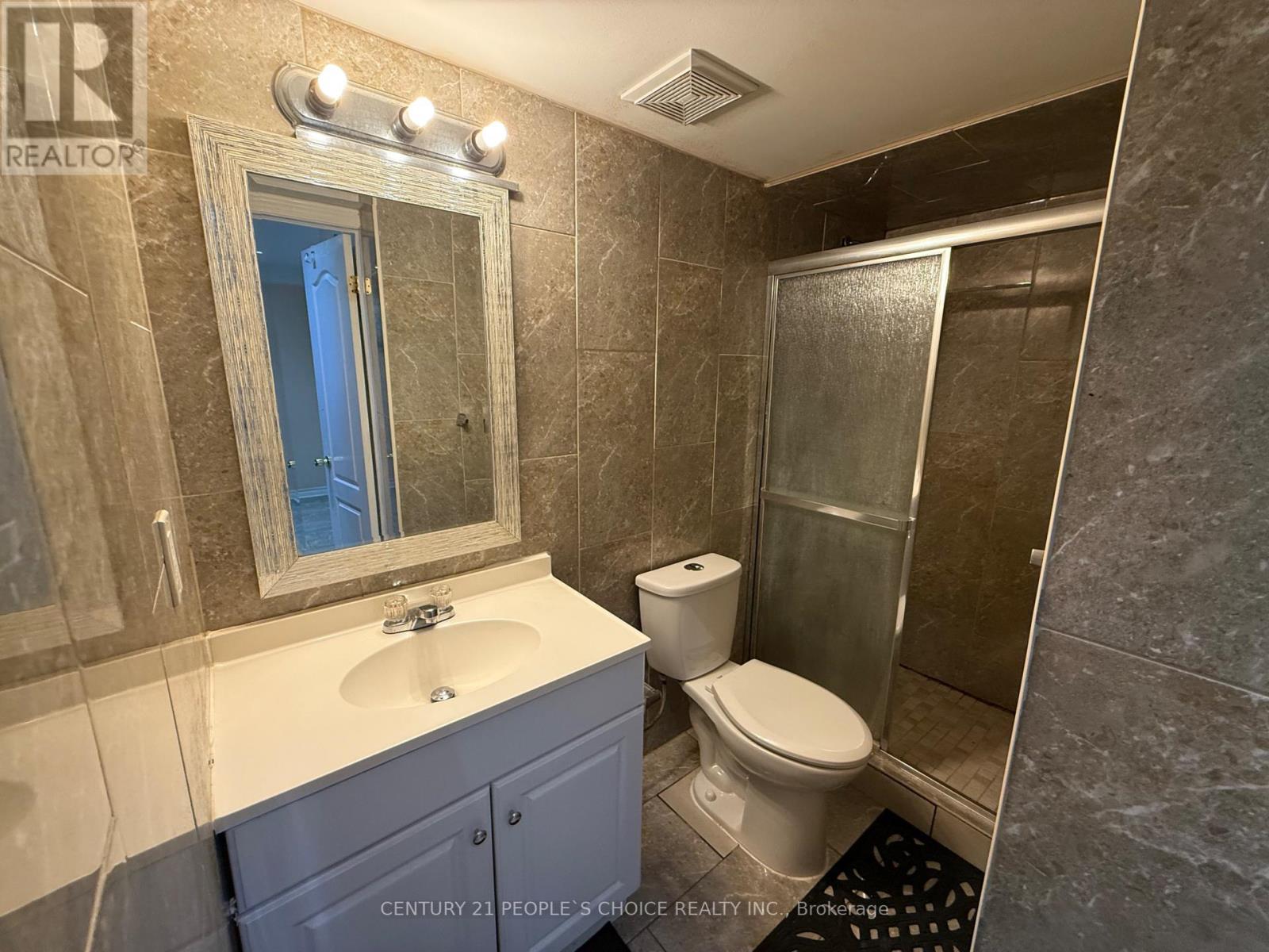 Lower - 5689 Sidmouth Street Property Photo 8
