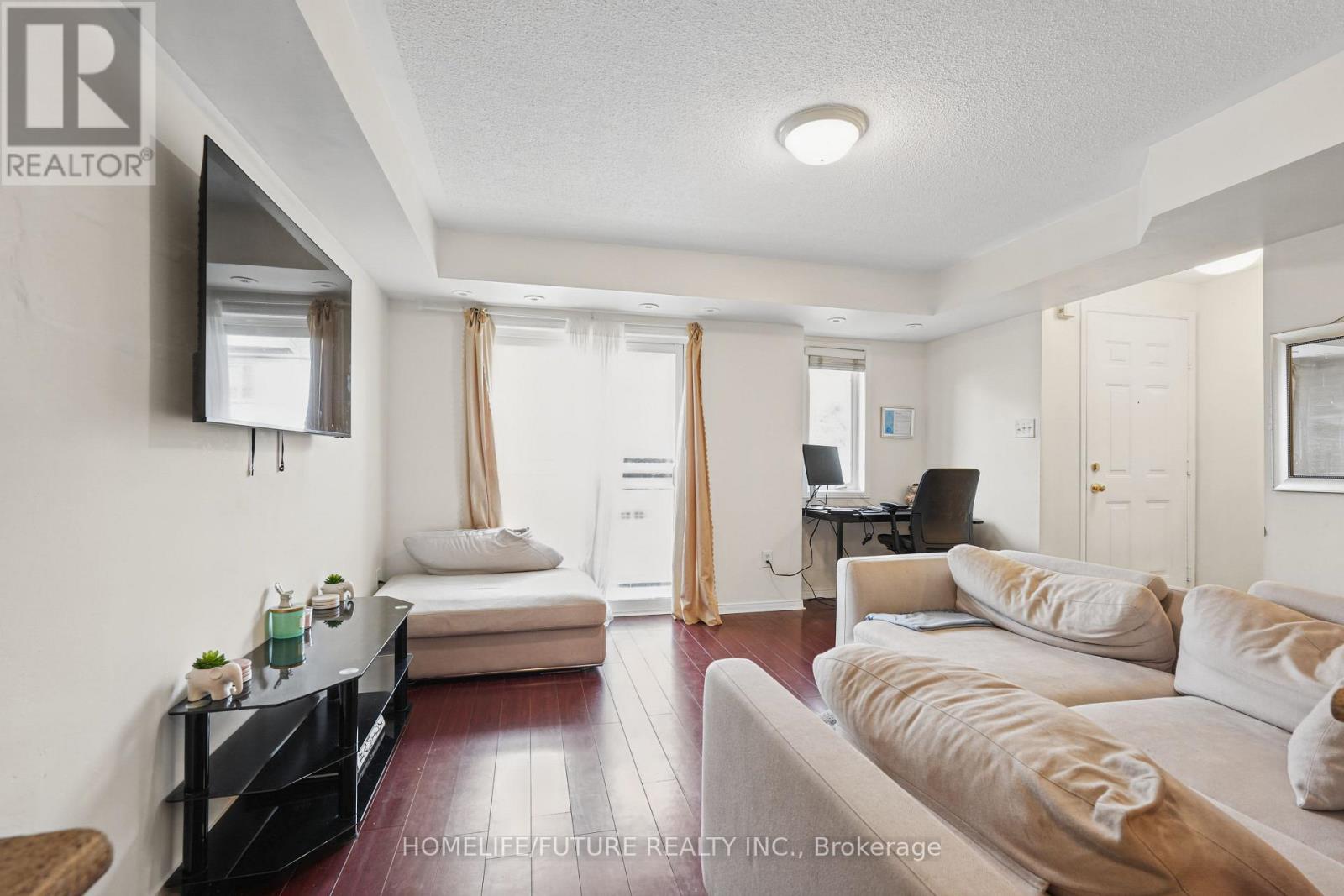 337 - 4975 Southampton Drive Property Photo 8