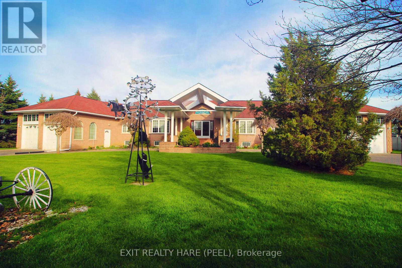 5 GLENBROOK BOULEVARD Property Photo 1