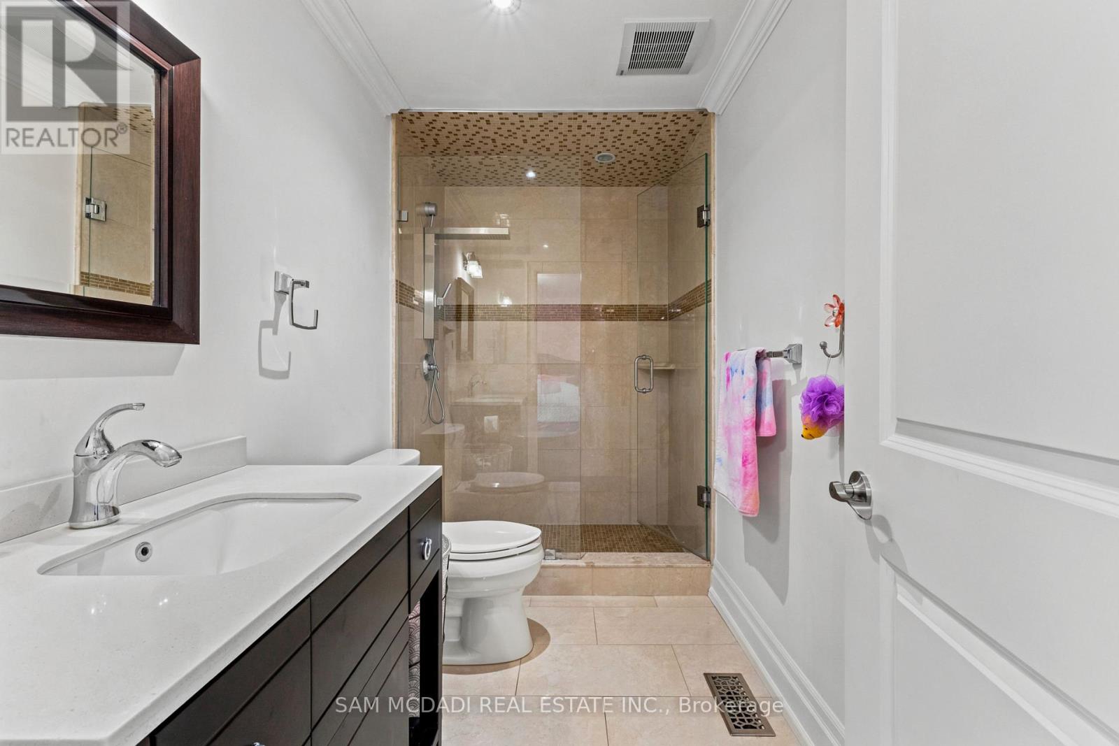 955 Caldwell Avenue Property Photo 24