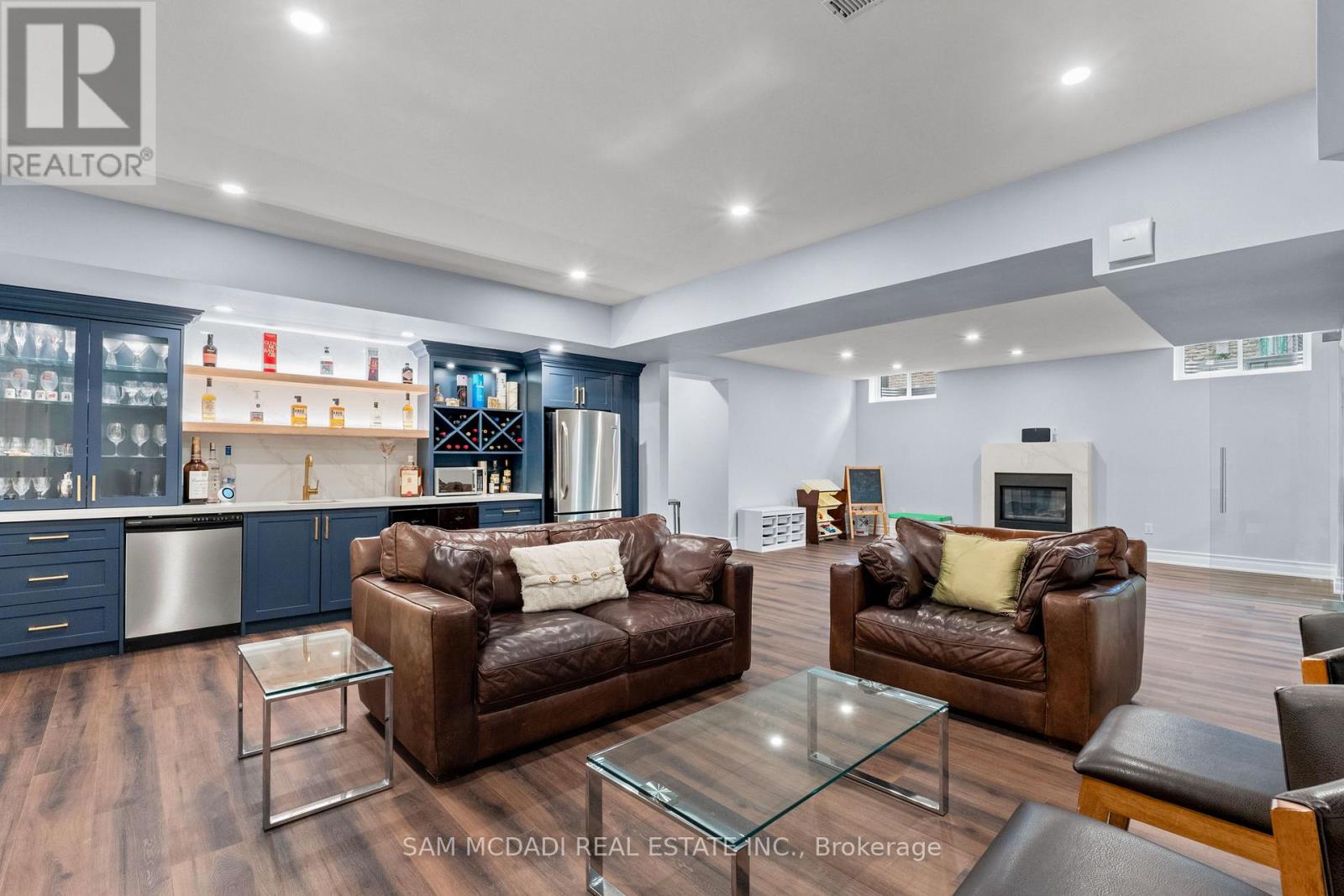 955 Caldwell Avenue Property Photo 34