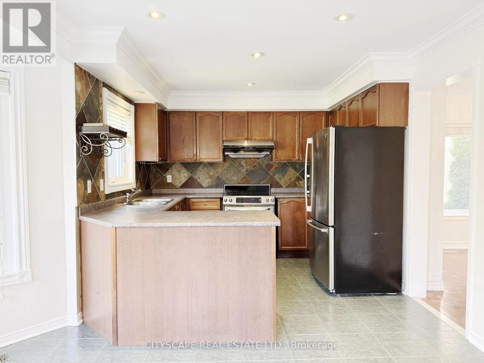 5615 Whitehorn Avenue Property Photo 8