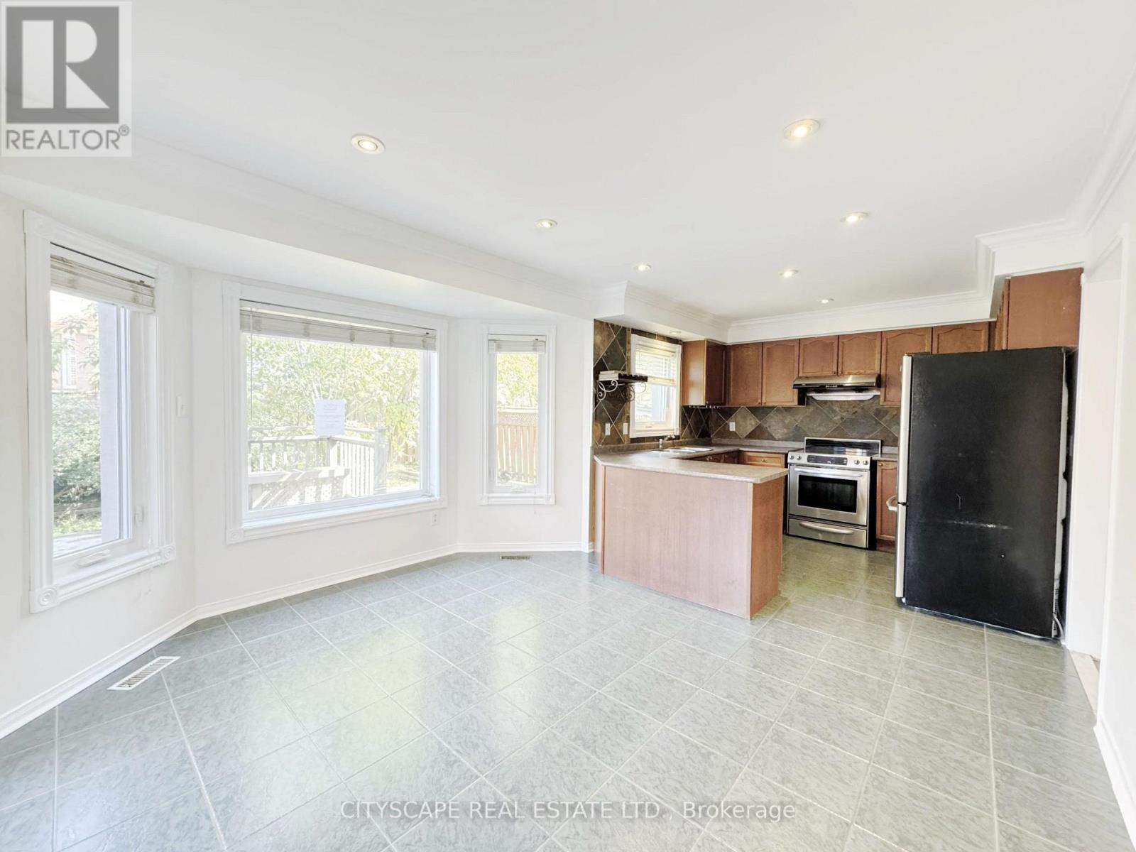 5615 Whitehorn Avenue Property Photo 12