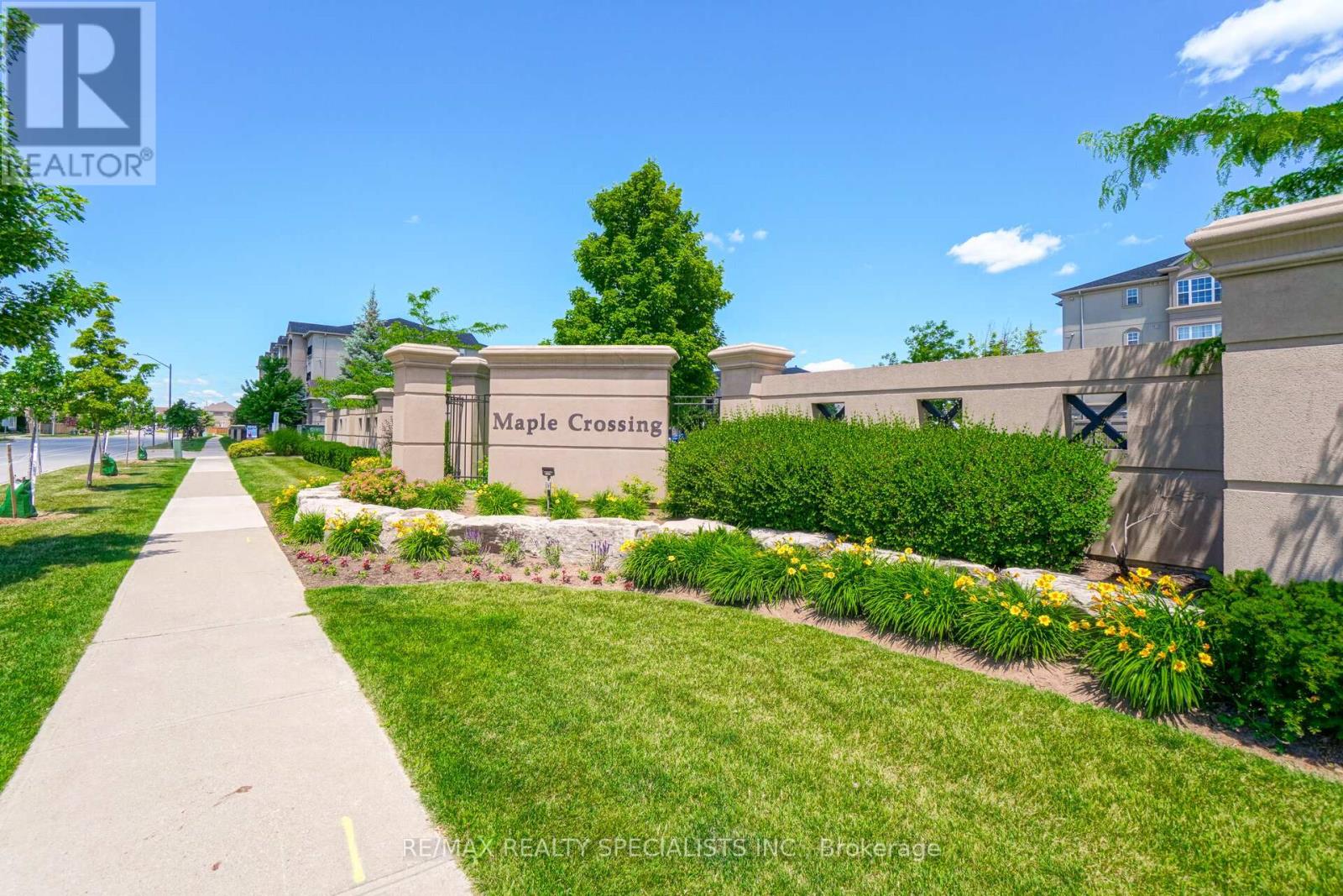 414 - 1483 Maple Avenue Property Photo 1