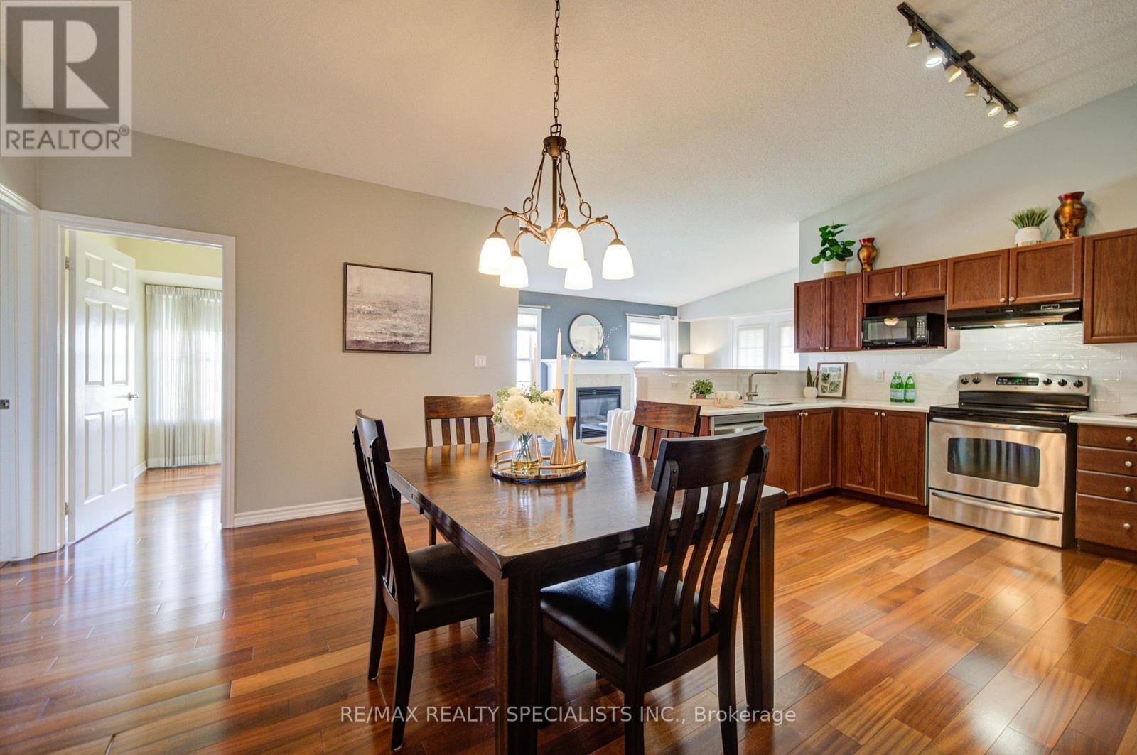 414 - 1483 Maple Avenue Property Photo 4