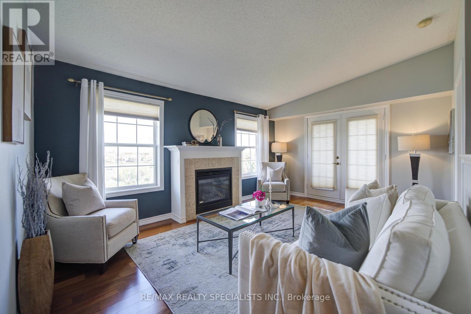 414 - 1483 Maple Avenue Property Photo 8