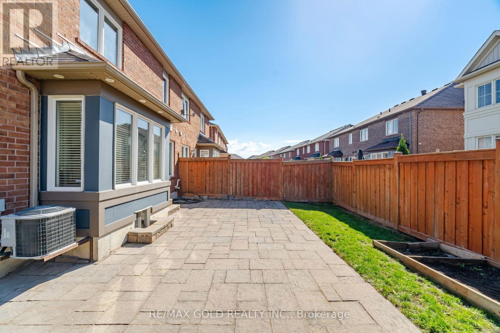 45 Biddens Square Property Photo 49