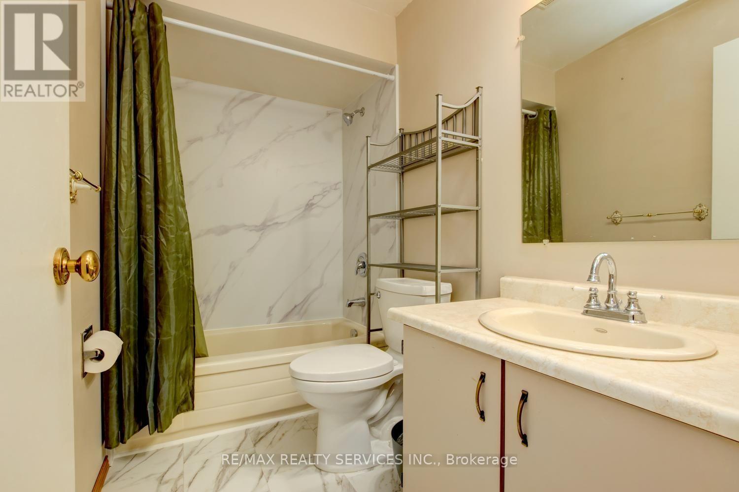 41 Greenleaf Crescent Property Photo 21