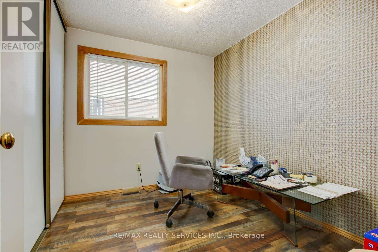 41 Greenleaf Crescent Property Photo 24