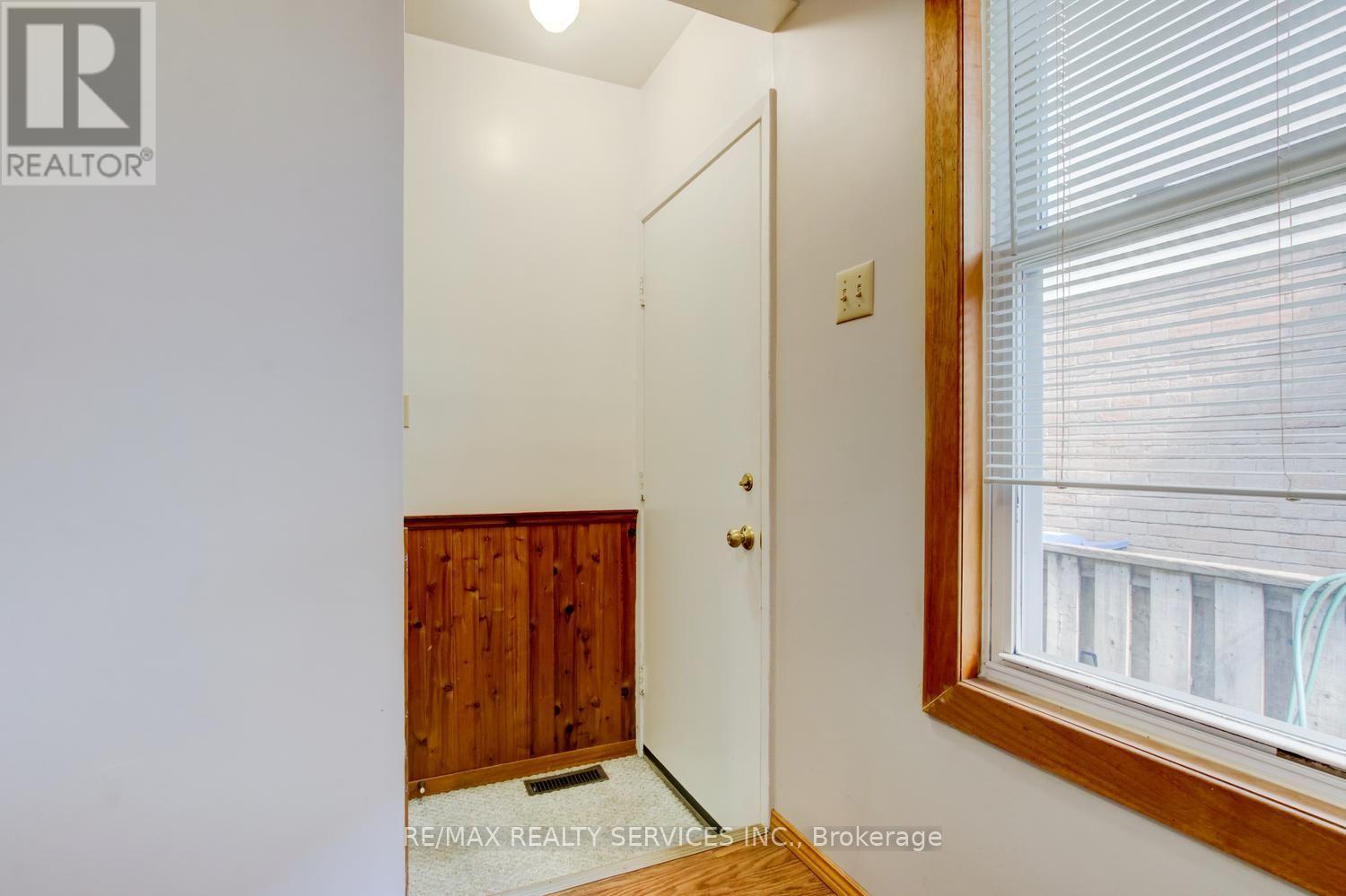 41 Greenleaf Crescent Property Photo 25
