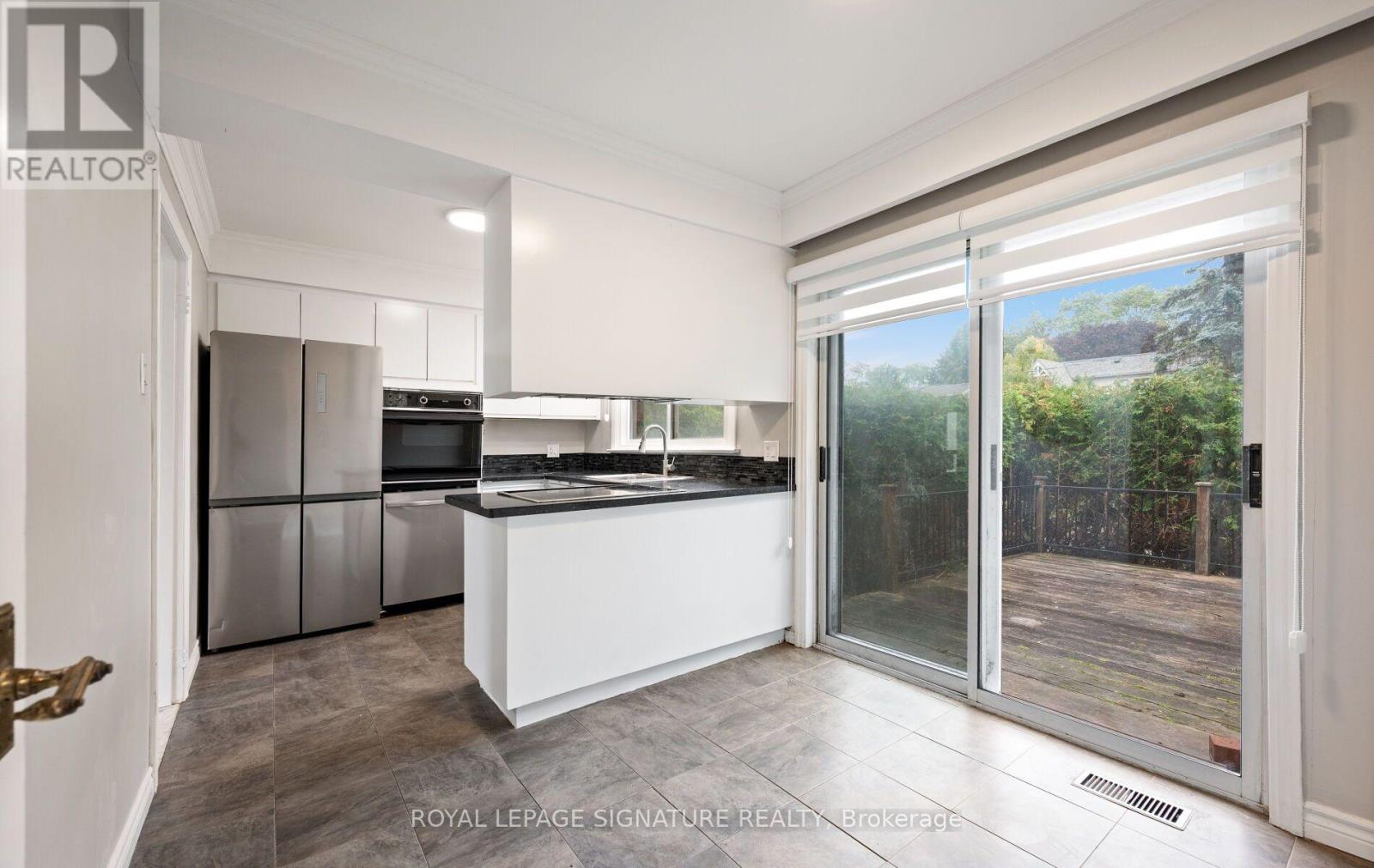 251 Third Line Property Photo 15