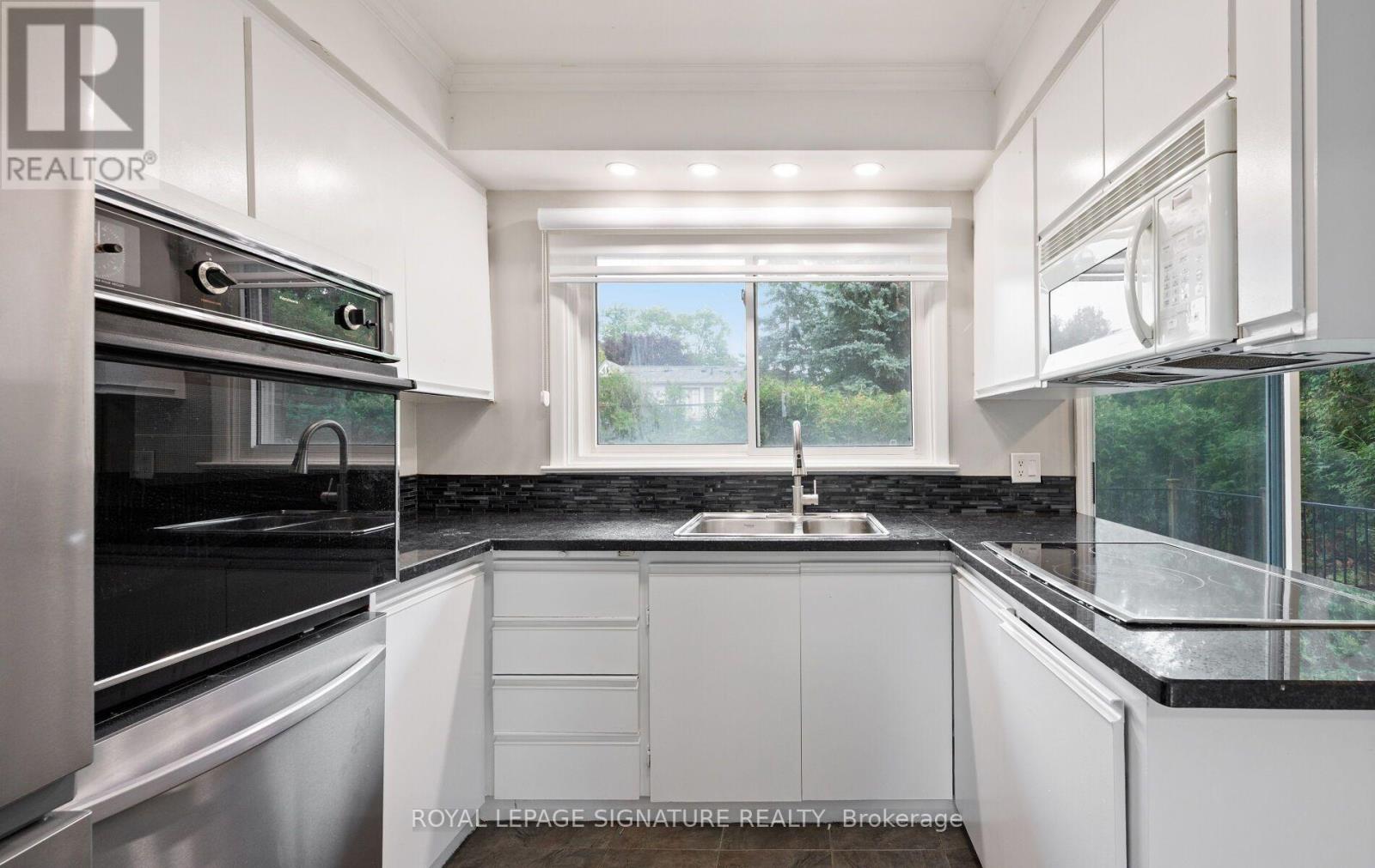 251 Third Line Property Photo 17