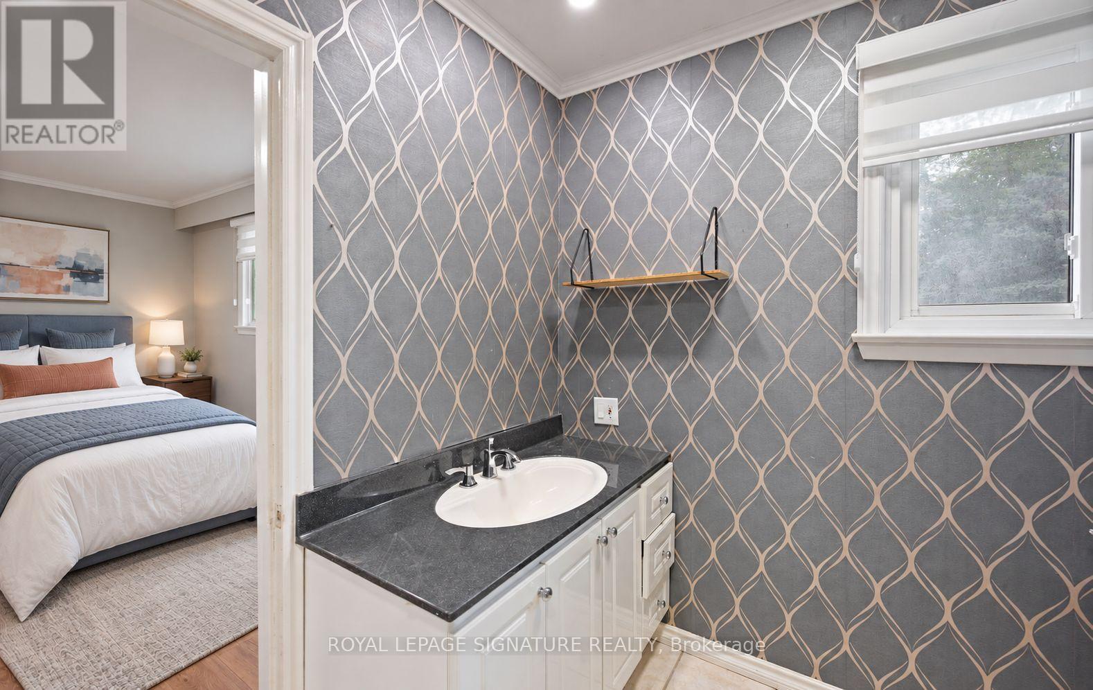 251 Third Line Property Photo 22
