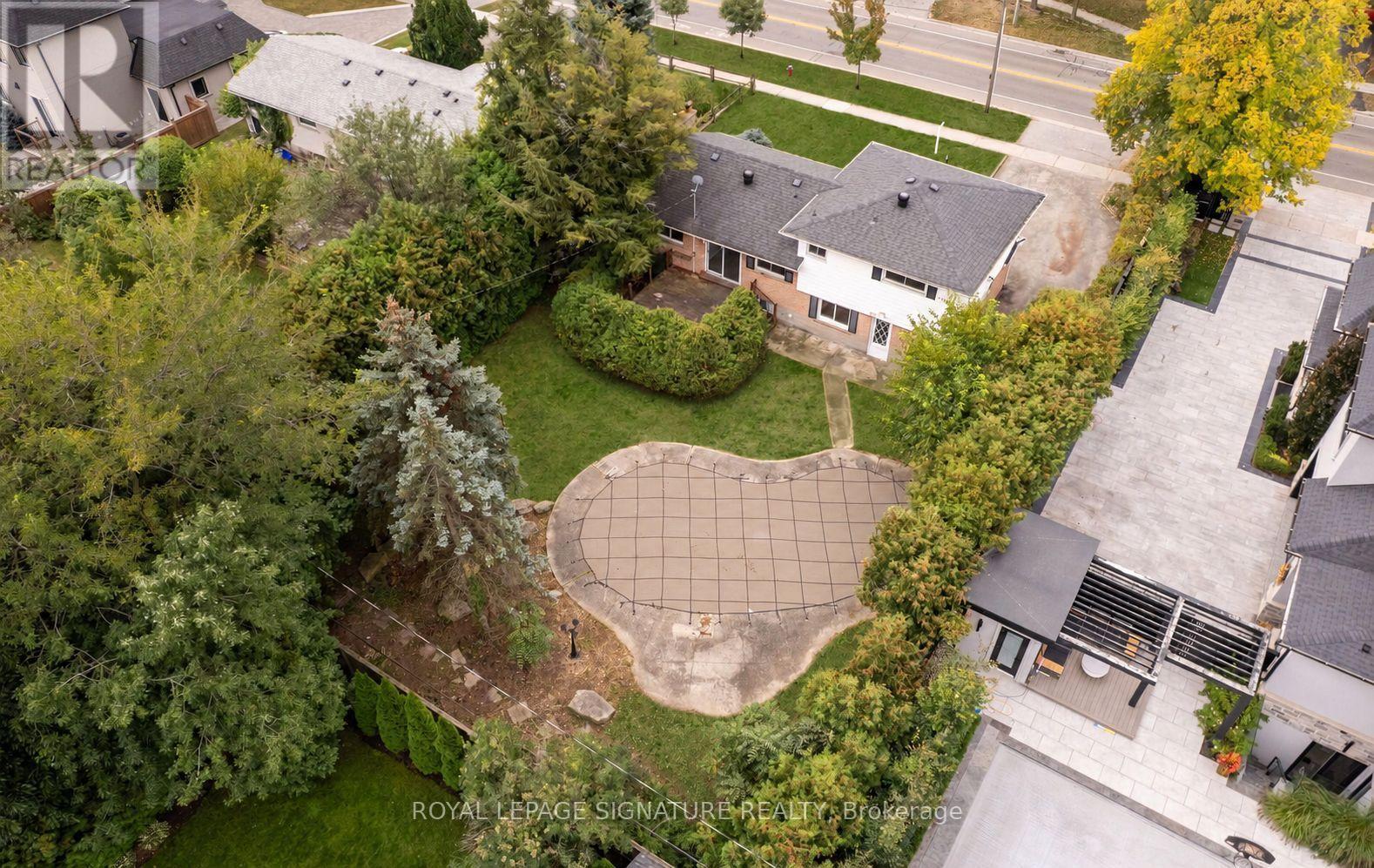 251 Third Line Property Photo 40
