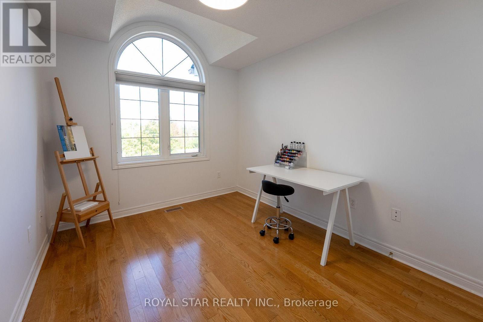 479 Vodden Street E Property Photo 34