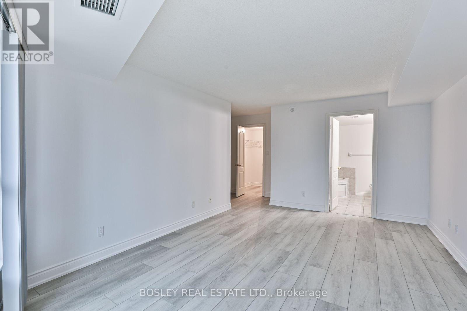 1512 - 2111 Lake Shore Boulevard W Property Photo 11