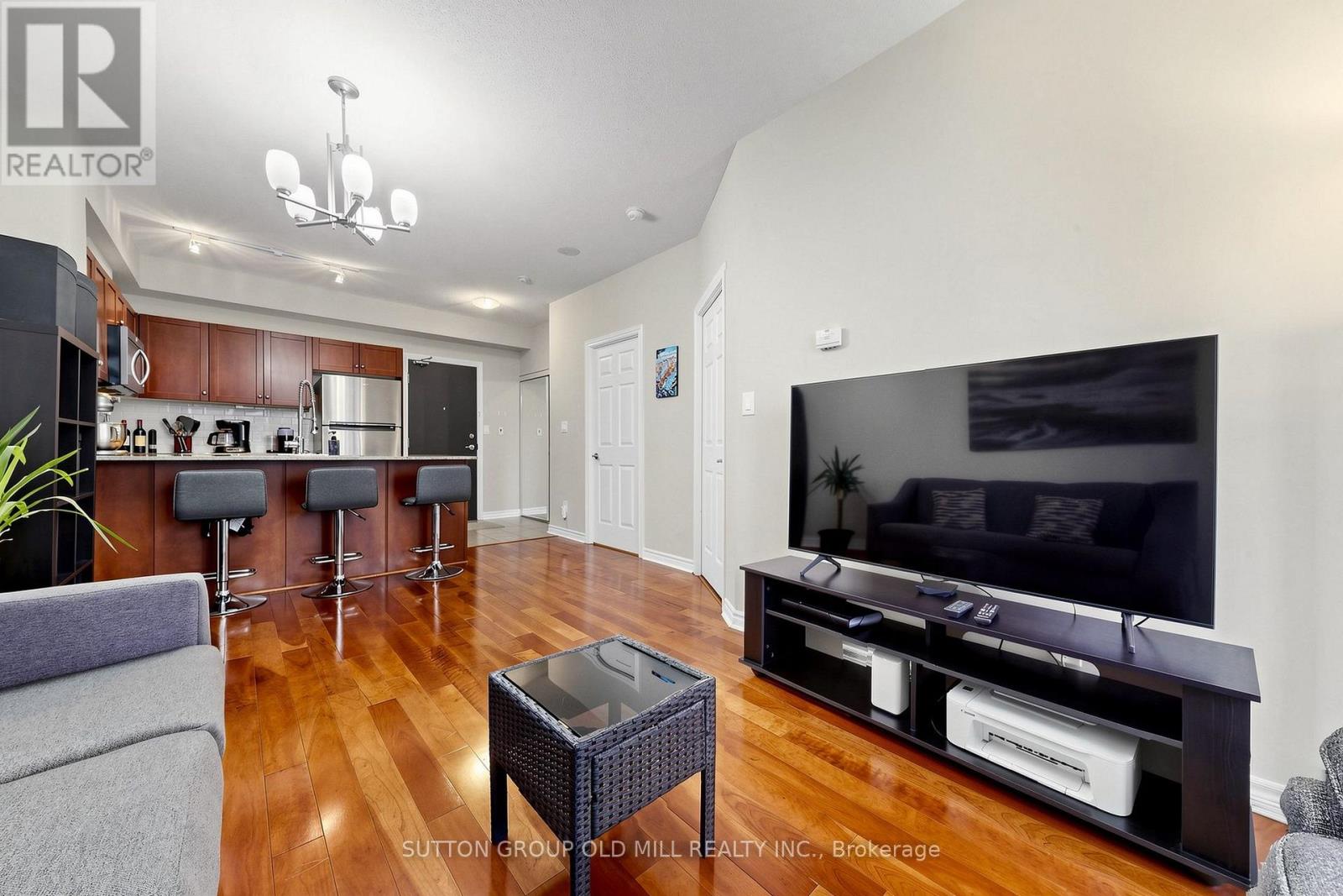 3109 - 3504 Hurontario Street Property Photo 1