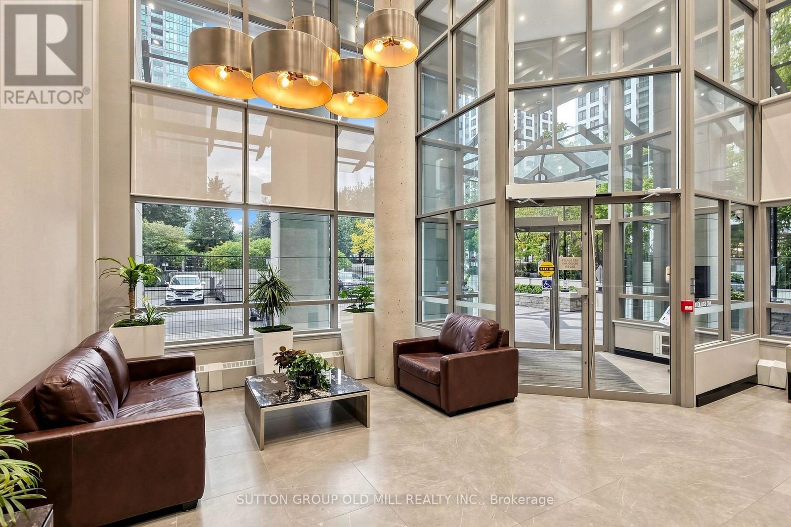 3109 - 3504 Hurontario Street Property Photo 3