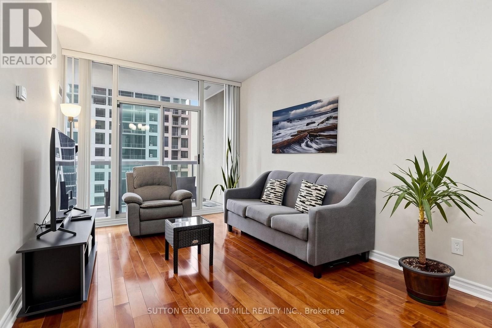 3109 - 3504 Hurontario Street Property Photo 6