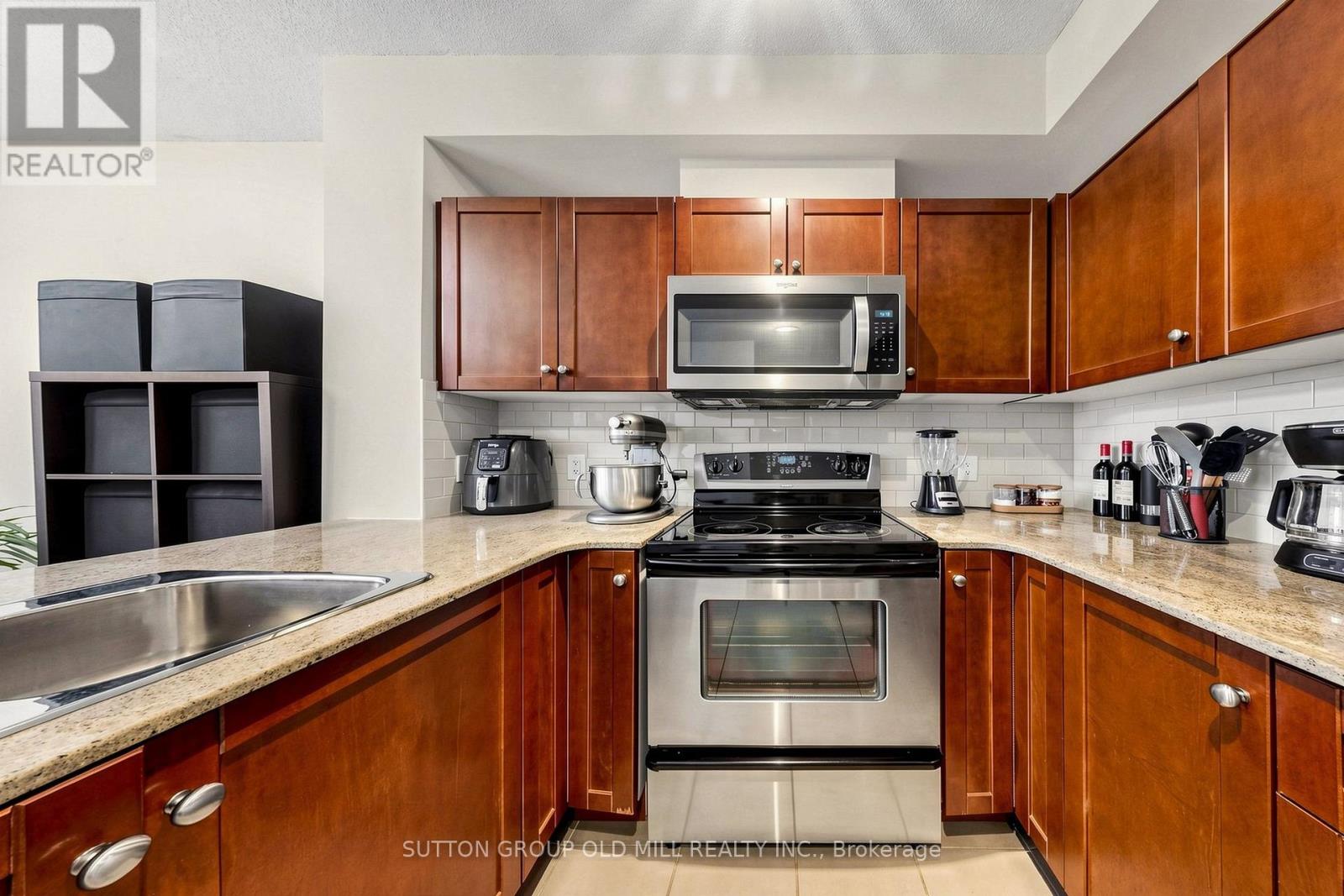 3109 - 3504 Hurontario Street Property Photo 11