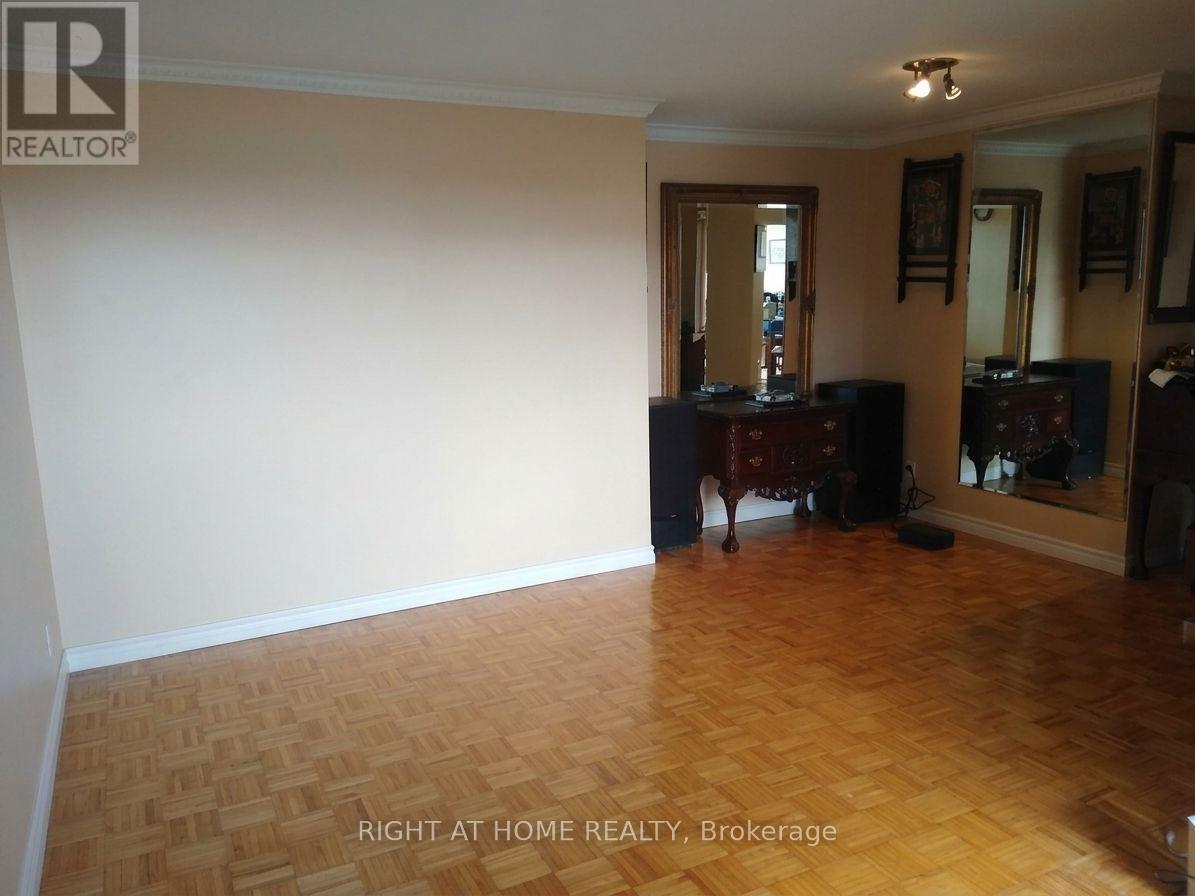 706 - 61 Markbrook Lane Property Photo 4